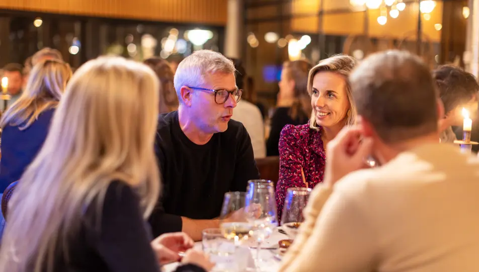 Gesprek tijdens bvA Ronde Tafeldiner