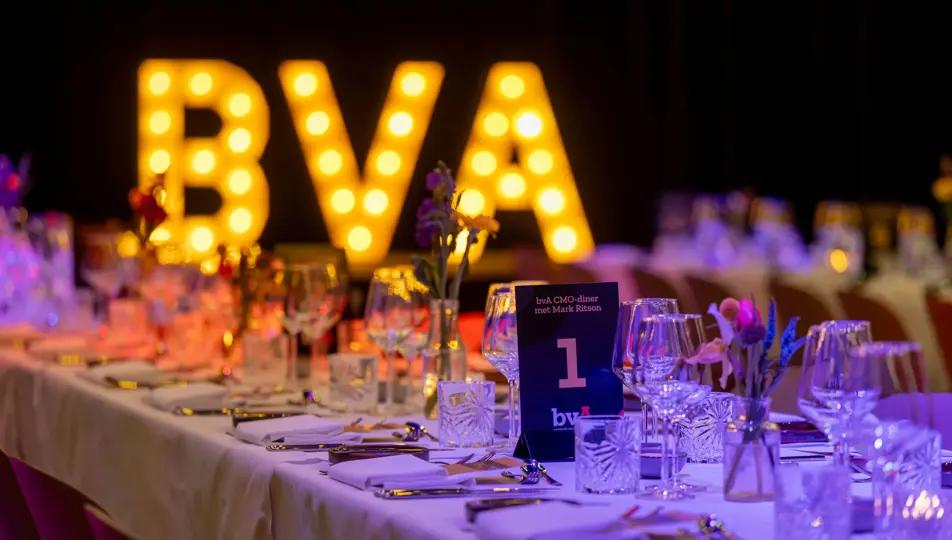 Gedekte tafel tijdens bvA CMO-diner 2025