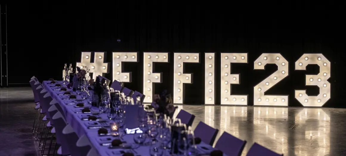 Gedekte tafel tijdens Effie Awards 2023